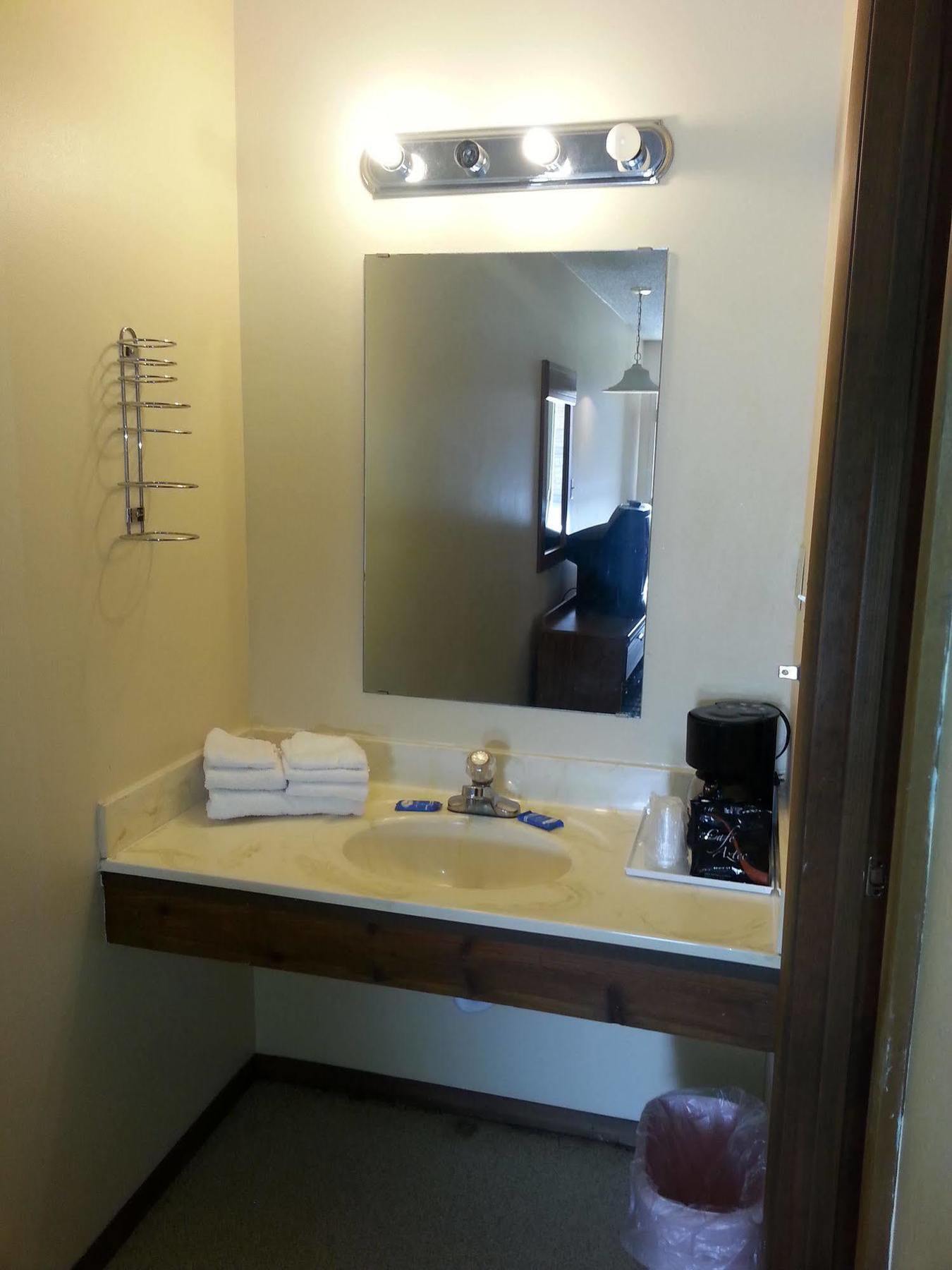 Holiday Pines Motel Jay Ngoại thất bức ảnh